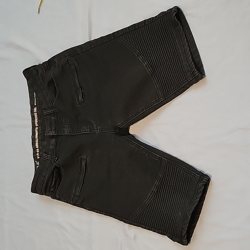 V19-69 Abbigliamento sportivo short stretch.